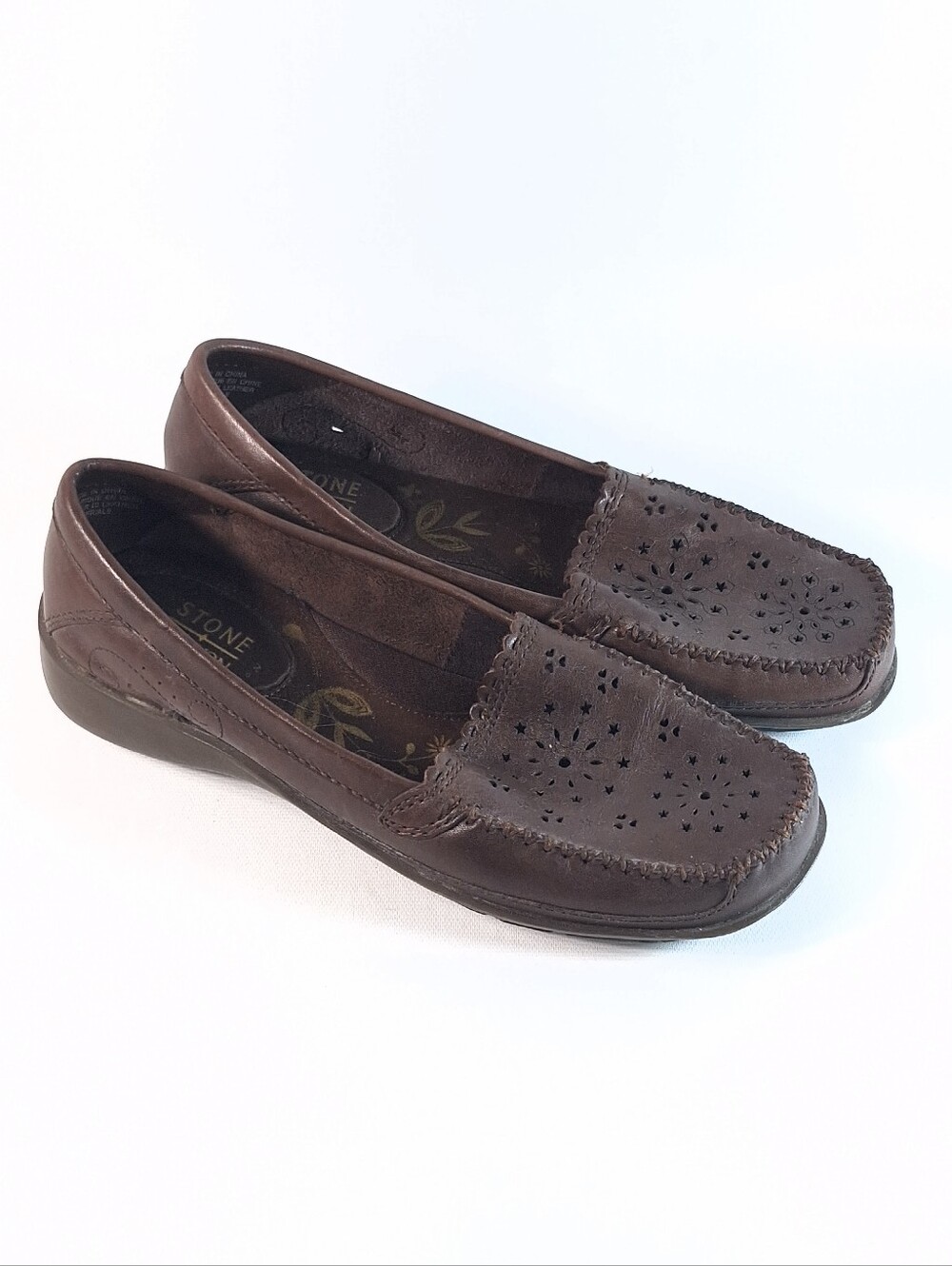 Stone Canyon Kellie 7.5 Women's Brown Perforated Leather Loafers